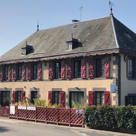 A L'Aube Des Volcans Hotell Charbonnières-les-Vieilles Exteriör bild