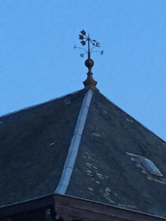 A L'Aube Des Volcans Hotell Charbonnières-les-Vieilles Exteriör bild